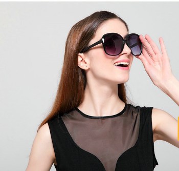 UTB8FTUwdL2JXKJkSanrq6y3lVXa7 (1)